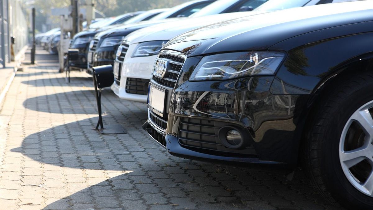 Negyedével nőtt a használtautó-import, csökkenőben az itthoni árak