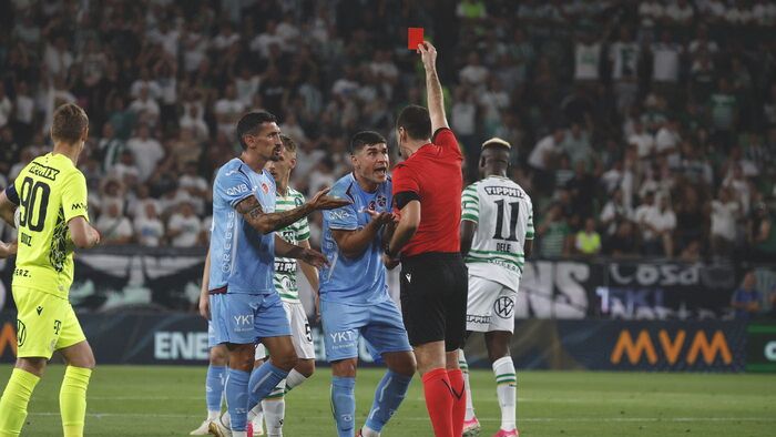 Korán villant a piros lap: a Trabzonspor ukrán játékosa, Malinovszkij kapta az FTC elleni El-selejtezőn, miután rácsúszott Gómez lábára