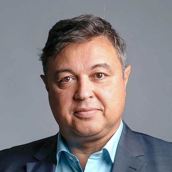 Szentesi Zöldi László Szentesi Zöldi László avatarja