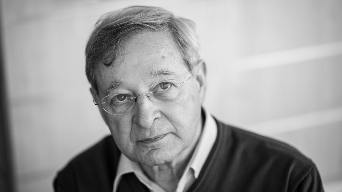 Meghalt Nádas Péter