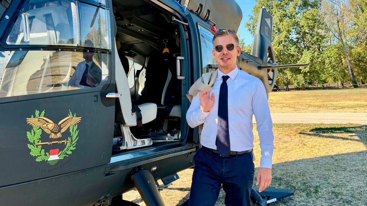 Magyar Péter helikopterrel indult Paksra