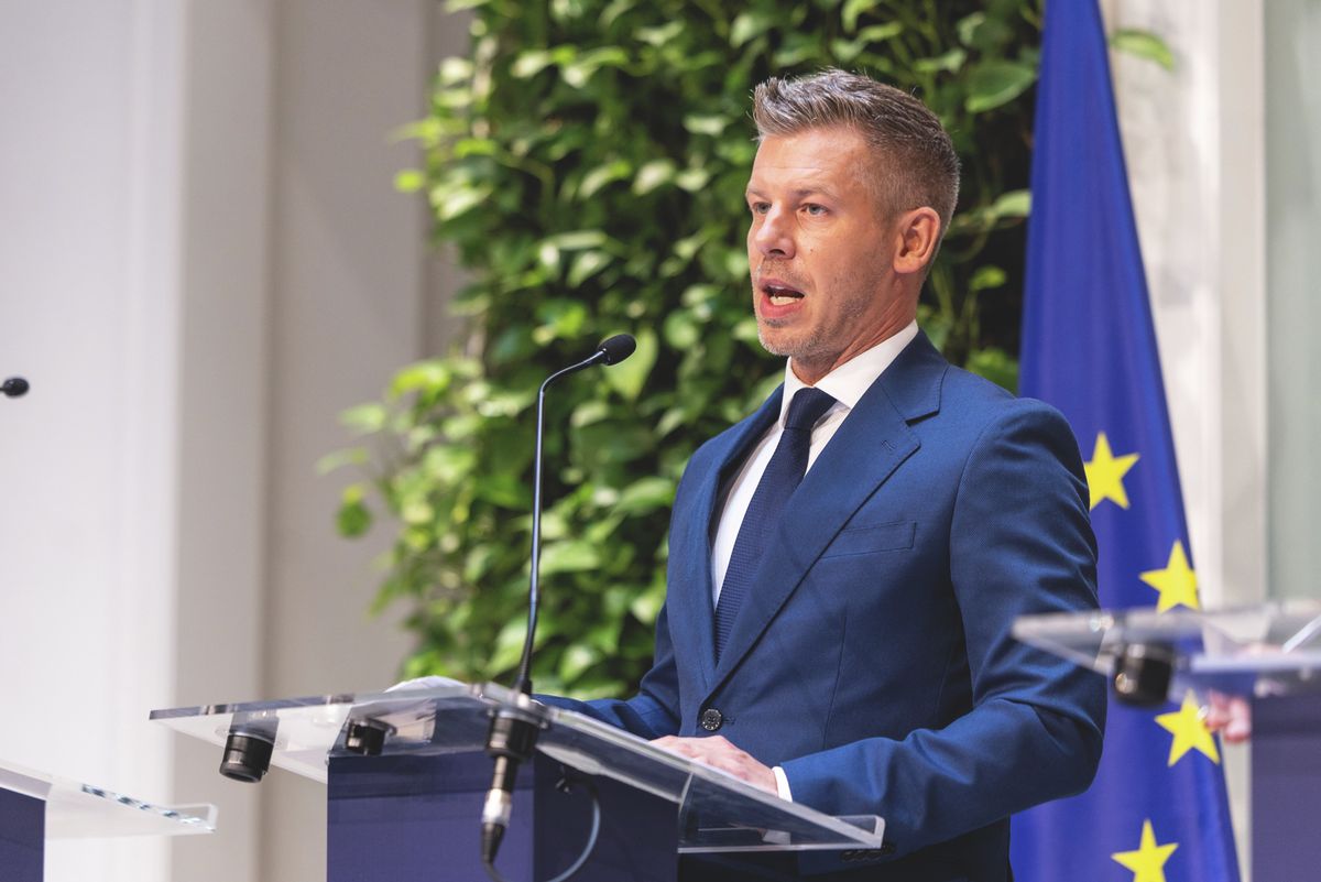 Kormányinfó Magyar Péter