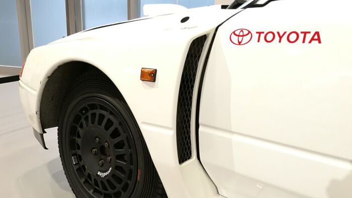 Toyota 222D