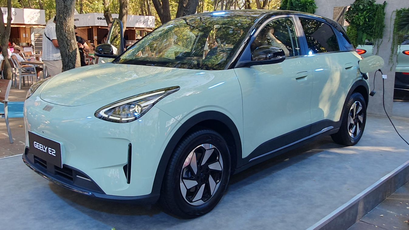 Geely E2