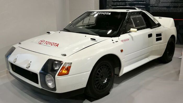 Toyota 222D