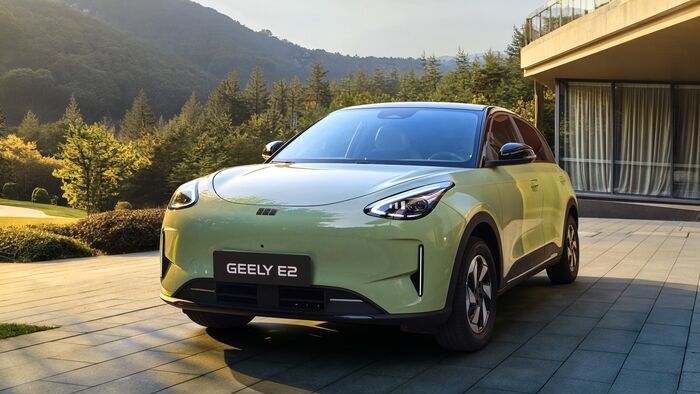 Geely E2