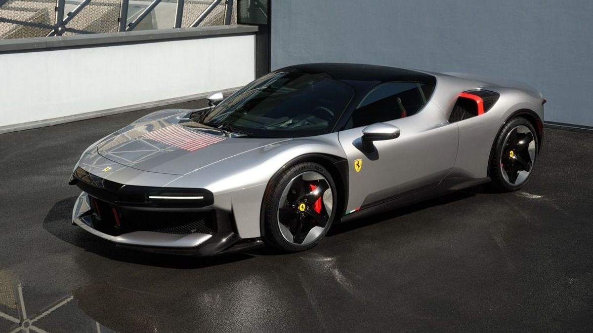 Új ruhát kapott a Ferrari csúcsmodellje
