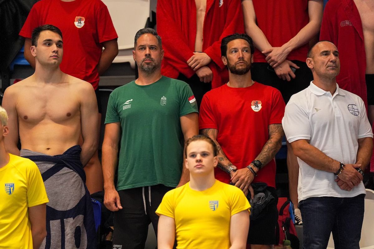 Milák Kristóf és mellette az edzője, Szabó Álmos