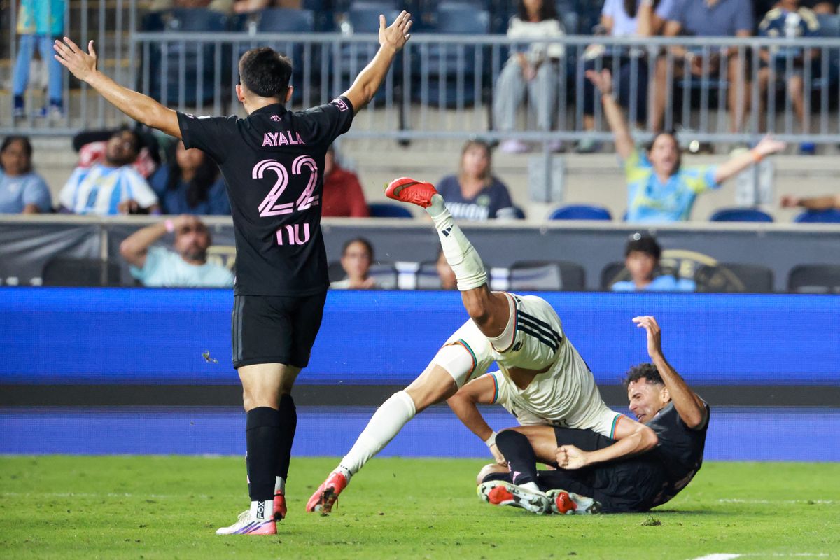 Quinn Sullivan lebirkózta Ian Frayt, ebből kerekedett a botrány a Philadelphia és az Inter Miami MLS-meccsének végén, amelyen Pintér Dániel és Lionel Messi is gólt lőtt