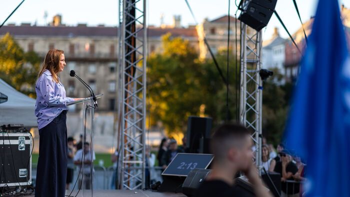 kormányellenes tüntetés Kossuth tér