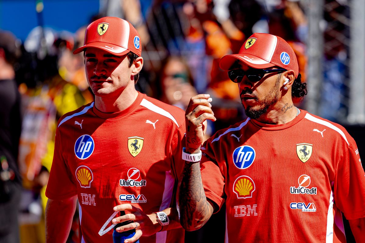 A Ferrari pilótái közül Lewis Hamilton hamar kiesett, Charles Leclerc sokáig vezetett a Forma–1-es Spanyol Nagydíjon, de végül Kimi Antonelli nyerte a futamot