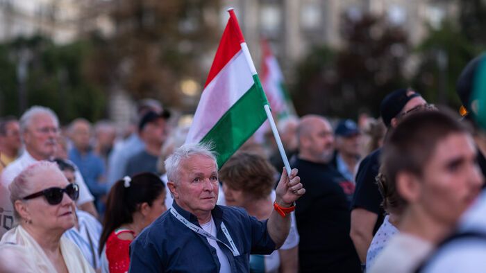 kormányellenes tüntetés Kossuth tér