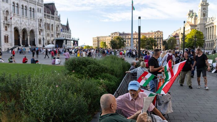 kormányellenes tüntetés Kossuth tér