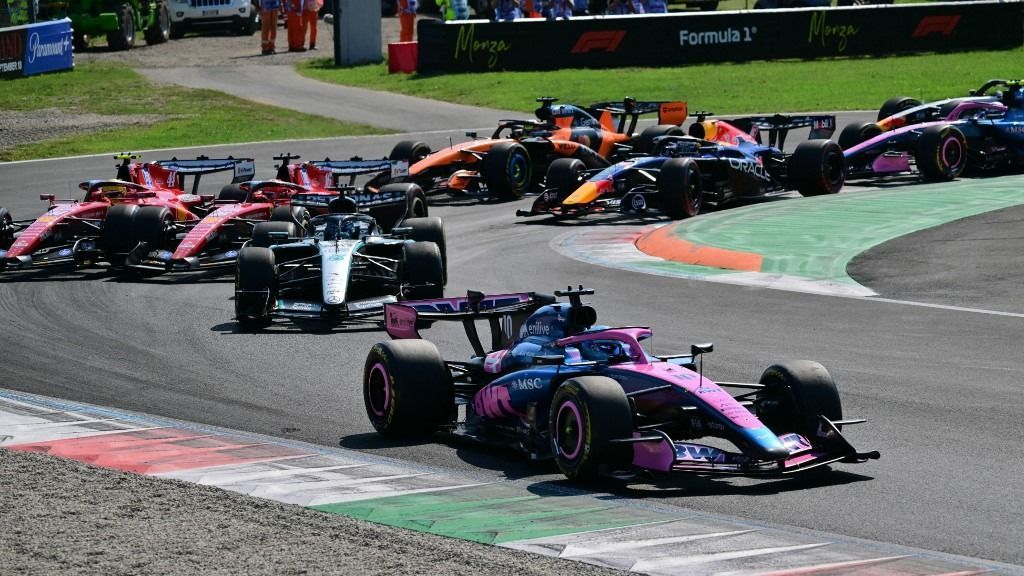 Az Alpine francia versenyzője, Pierre Gasly indult az élről a monzai Olasz Nagydíj futamán