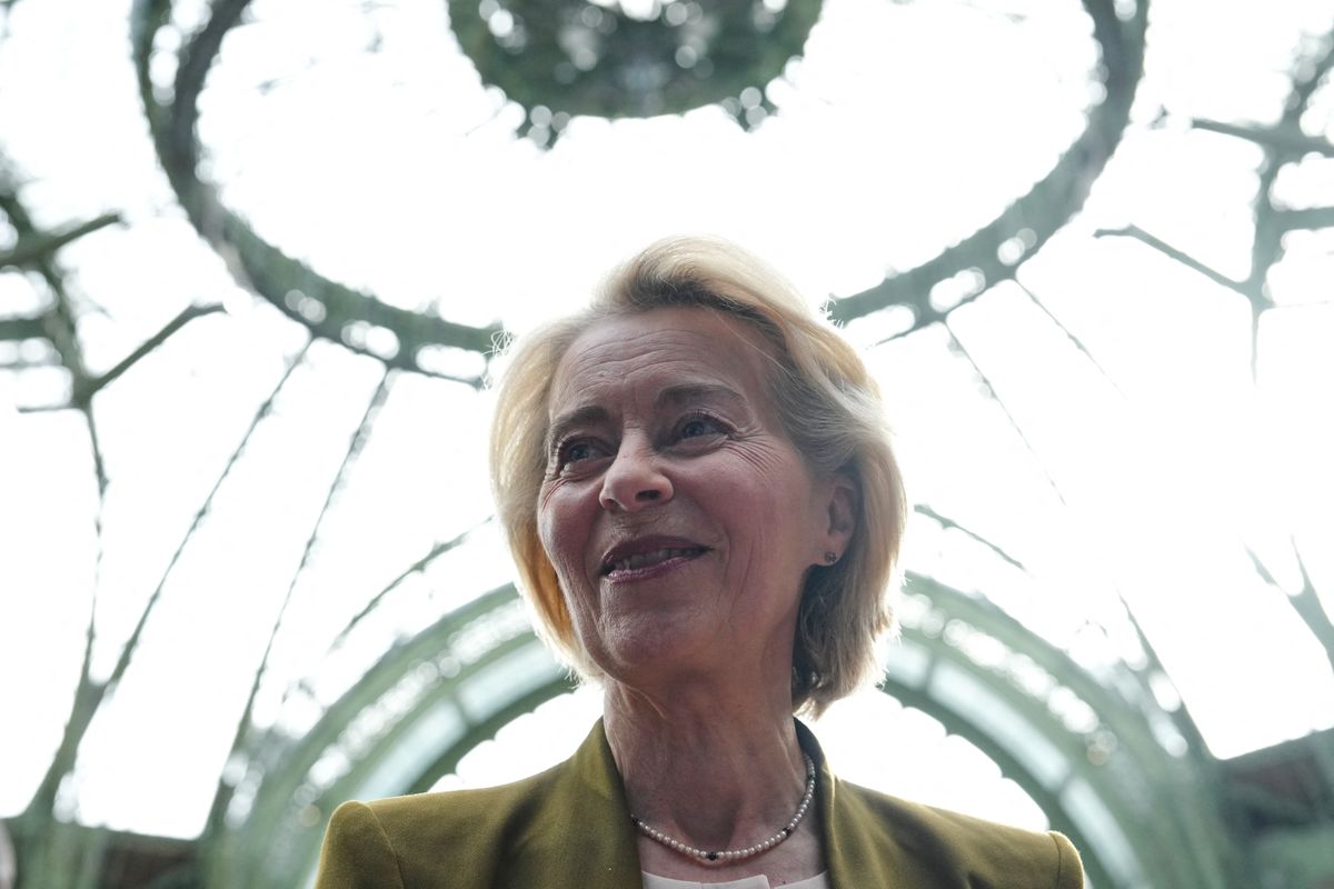 European Commission President Ursula von der Leyen attends the International Space Summit at the Grand Palais in Paris on September 10, 2026. Caught between the United States and China, Europe intends to defend its position at the first international summit in Parisan event snubbed by the American giants and attended without the German chancellor, one of the events co-hosts. (Photo by Aurelien Morissard / POOL / AFP)