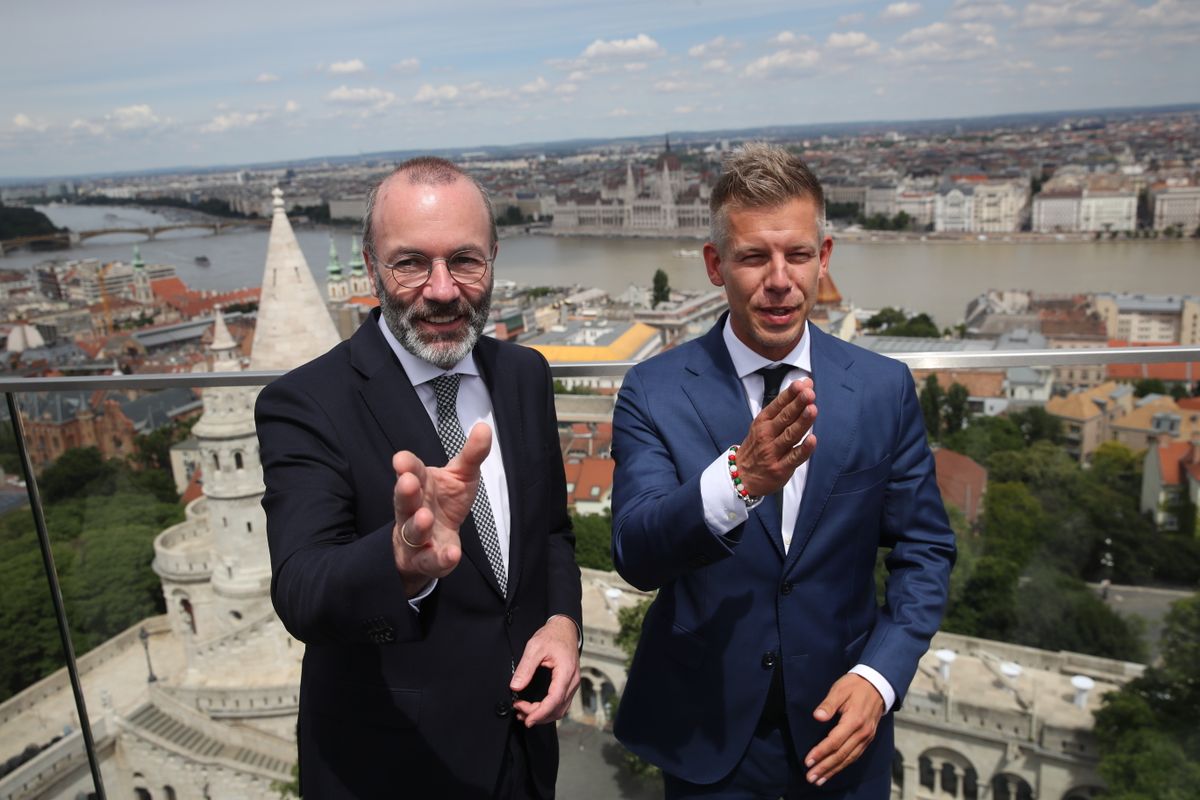 20240614 Budapest 
Mafred Weber az Európai Néppárt elnöke / EPP / megbeszélést folytatott 
Magyar Péterrel a Tisztelet és Szabadság Párt / Tisza Párt / vezetőjével és alelnökével a Karmelita kolostorban. 

Fotó: Teknős Miklós  TEK 
Magyar Nemzet  MN 

A képen: Manfred Weber 
Magyar Péter