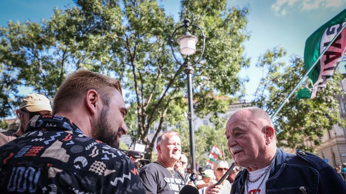 Terror Háza tüntetés Nagy Feró