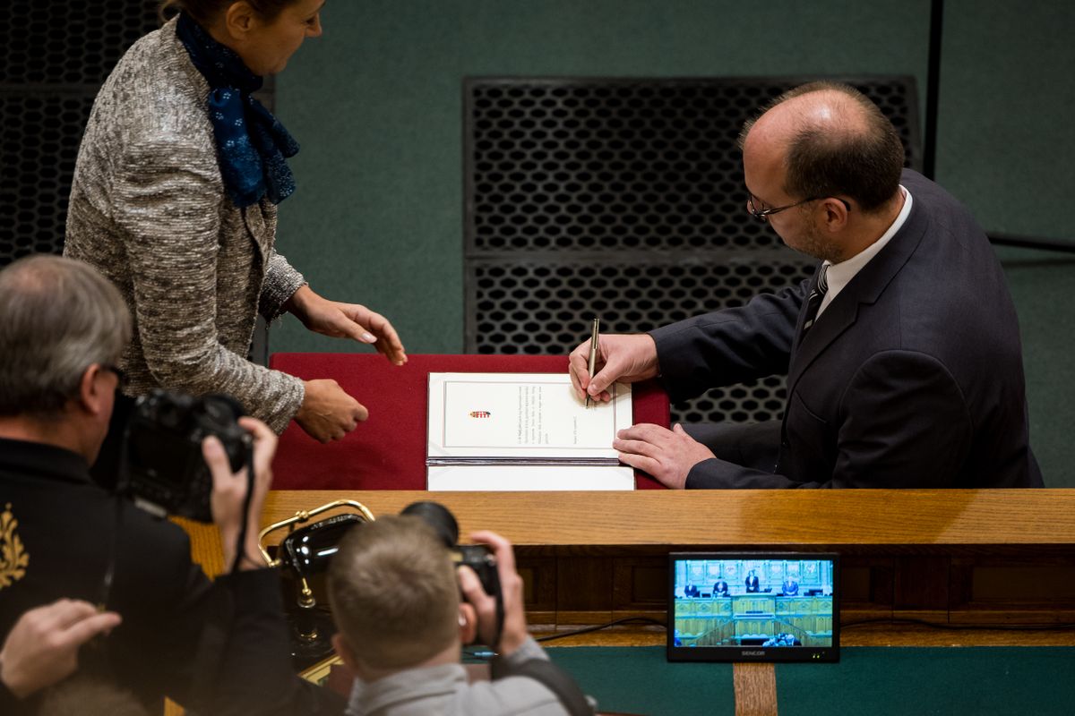 Parlament, Országgyűlés, Plenáris ülés, Polyák Gábor