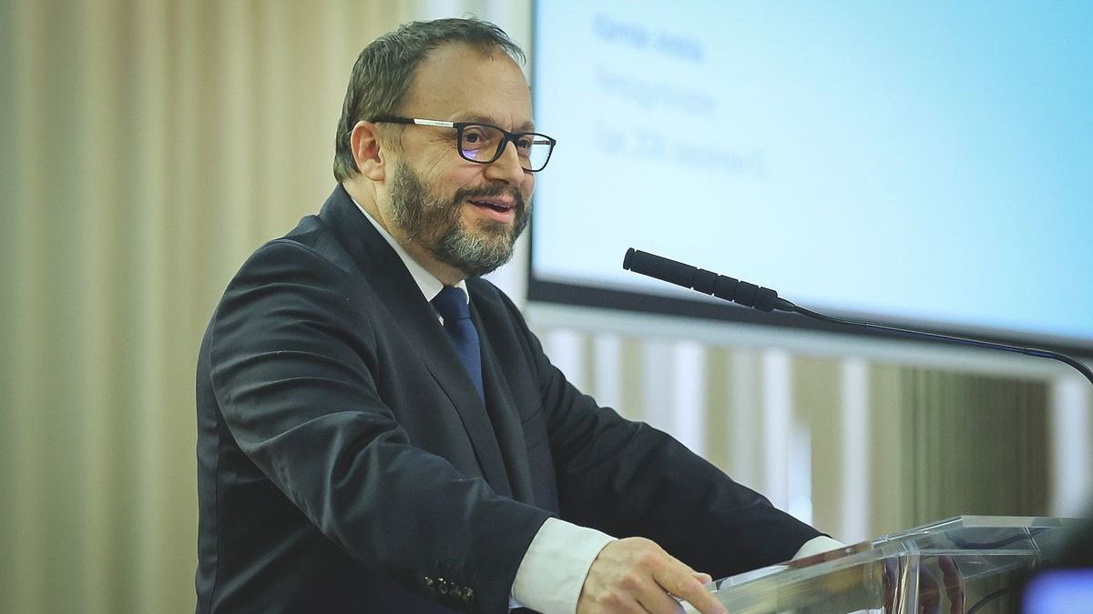 Amit a kampányban nem lehetett elmondani, most elmondták: a Tisza-kormány szerint probléma a bérek jelenős emelkedése