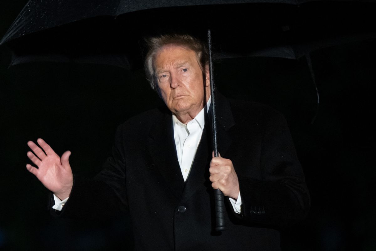 Donald Trumpnak a novemberi félidős választás miatt sem mindegy, mit gondolnak az emberek a mesterséges intelligenciát érintő kormányzati intézkedésekről (Fotó: SAUL LOEB / AFP)
