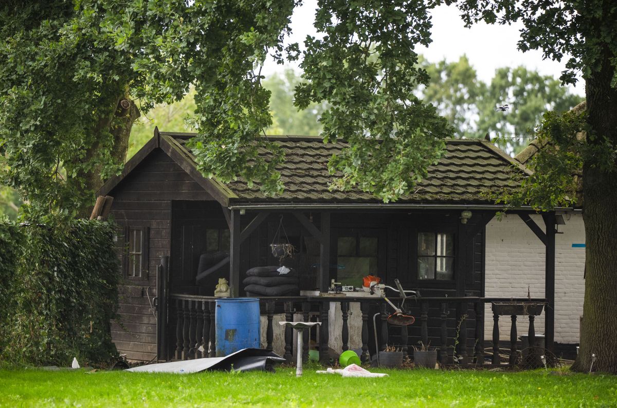 OVERASSELT - The sealed house of G. in Overasselt, where a man was shot dead and two police officers were seriously injured. So far, 35 suspects have been arrested. For many of them, it is not yet clear exactly what their role in the violence was. FREEK VAN DEN BERGH / ANP netherlands out - belgium out (Photo by ANP MAG / ANP via AFP)
