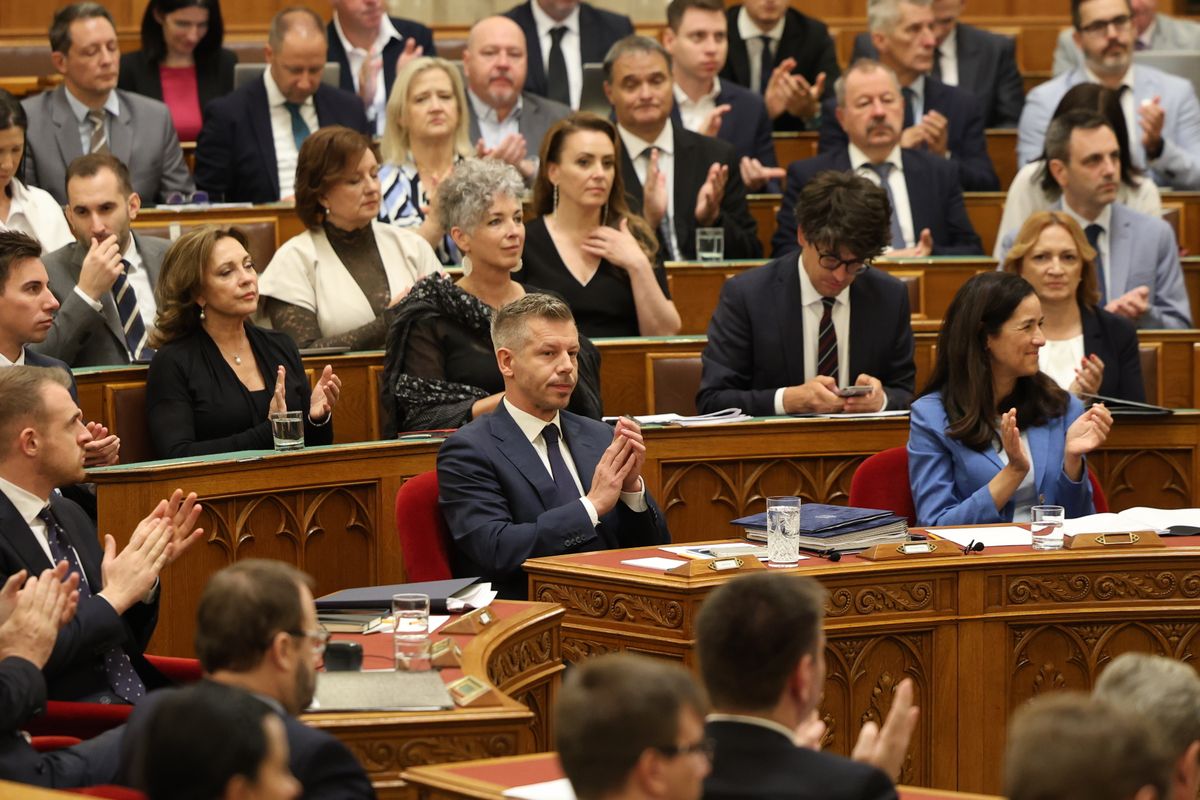 Országgyűlés Magyar Péter Parlament