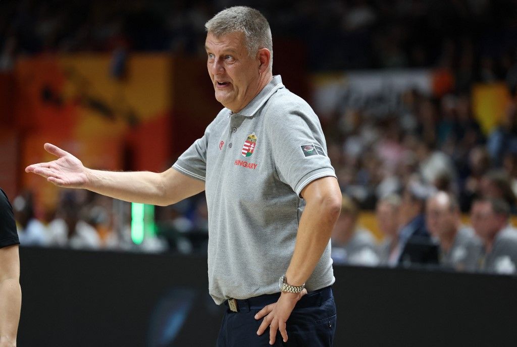 Hungary's head coach Peter Volgyi reacts from the sidelines during the 2026 FIBA Women's Basketball World Cup Group B match between Hungary and France at the Berlin Arena in Berlin on September 4, 2026. (Photo by Odd ANDERSEN / AFP)