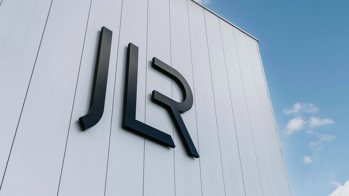 Tömeges leépítést jelentett be a Jaguar Land Rover