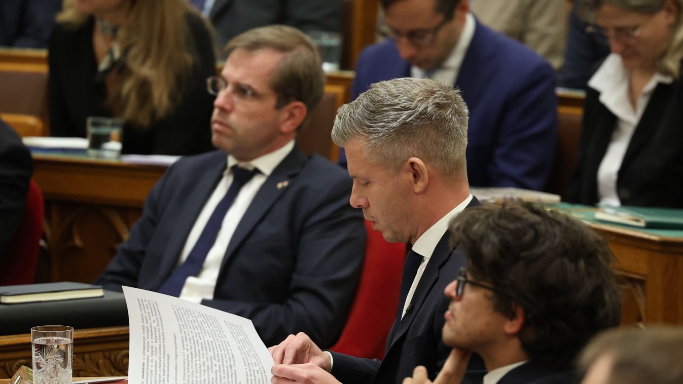 Országgyűlés Parlament Magyar Péter