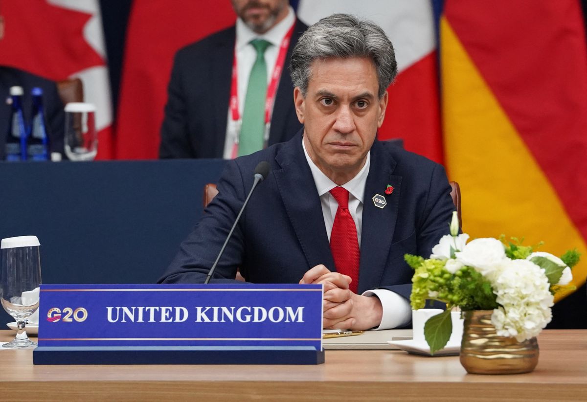 Alaposan letámadta Szergej Lavrovot a G20-találkozón Ed Miliband brit külügyminiszter (Fotó: MEGAN VARNER / POOL)