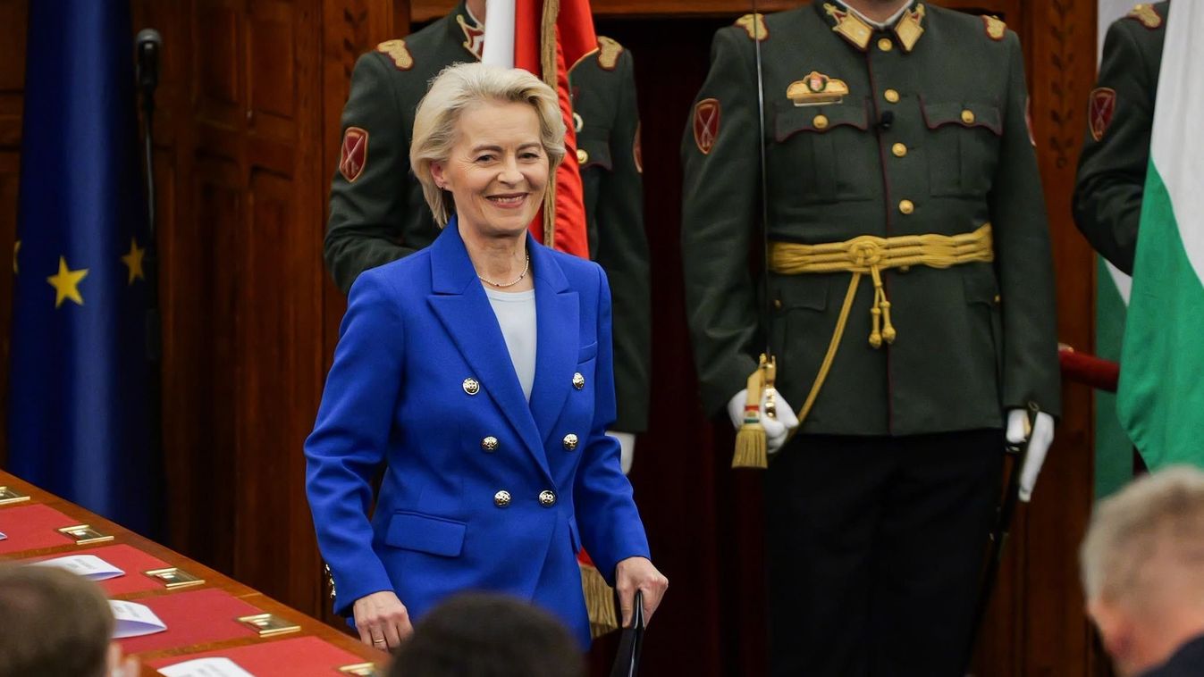 Ursula von der Leyen az október 23-i ünnepi ülésen a Parlamentben.