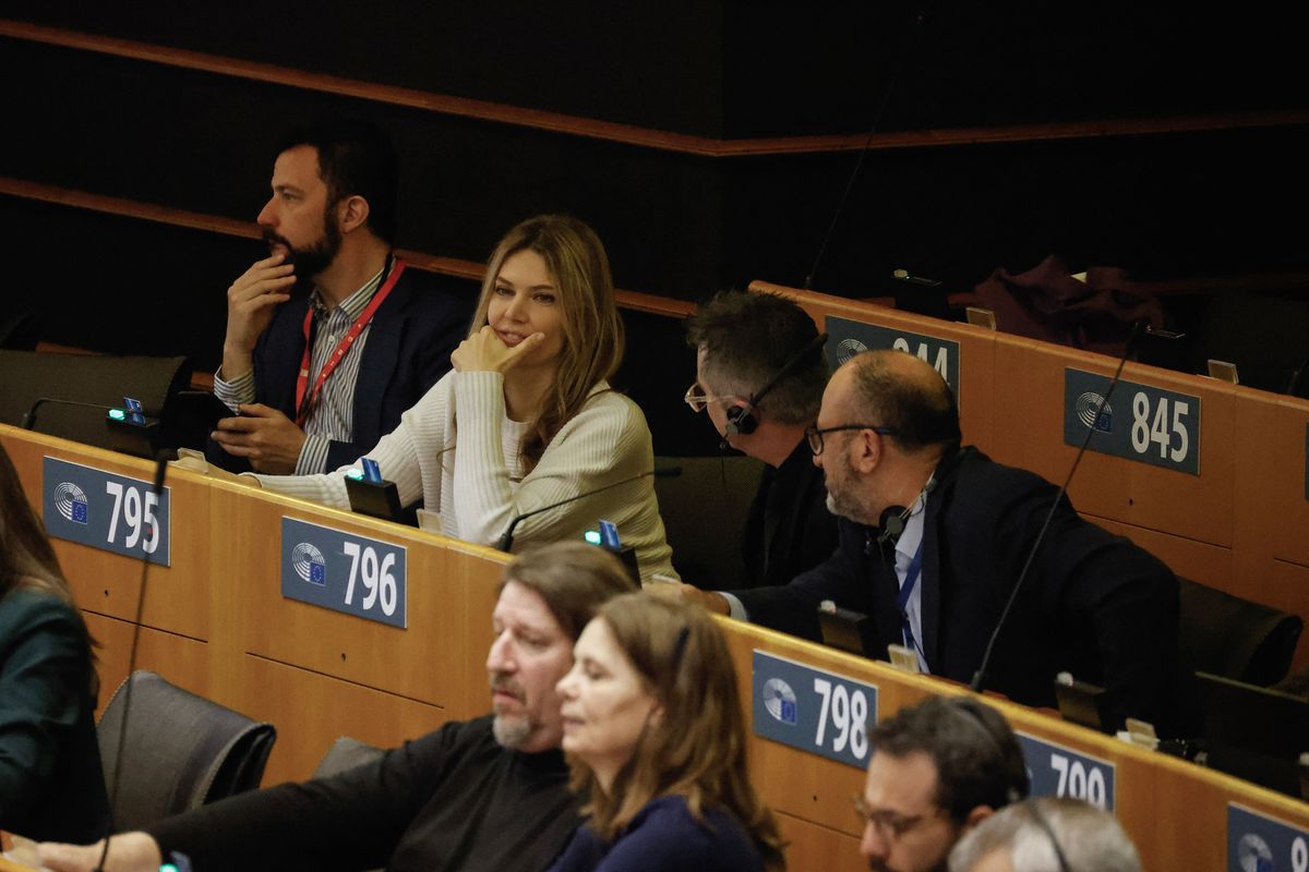 Eva Kaili görög szocialista képviselő neve mára egybeforrt a brüsszeli korrupciós botránnyal (Fotó: KENZO TRIBOUILLARD / AFP)