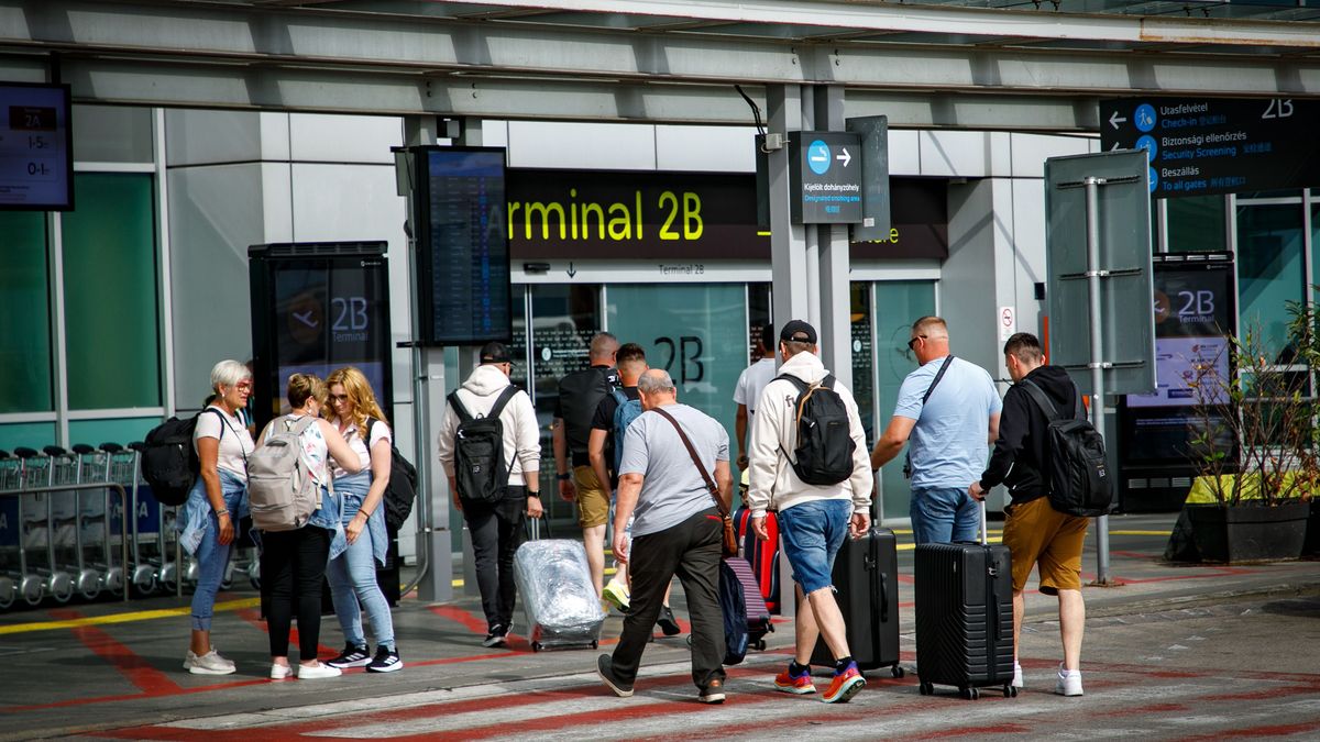Fellélegezhetnek a fapadosok utasai: jönnek az új kézipoggyász-szabályok