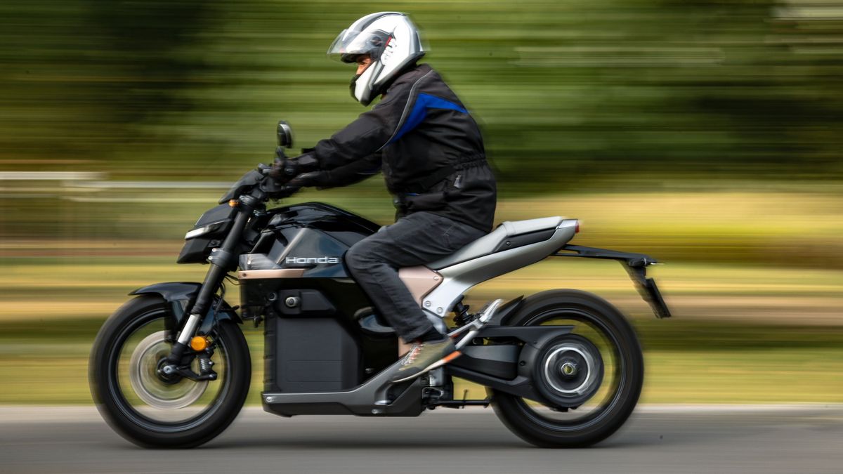 20260910 Budapest
Honda WN7 elektromos motorkerékpár.
fotó: Polyák Attila
Magyar Nemzet