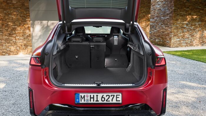 BMW ix4
